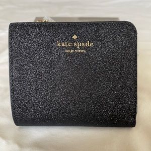 NWT Kate Spade Small Zip Bifold Wallet
